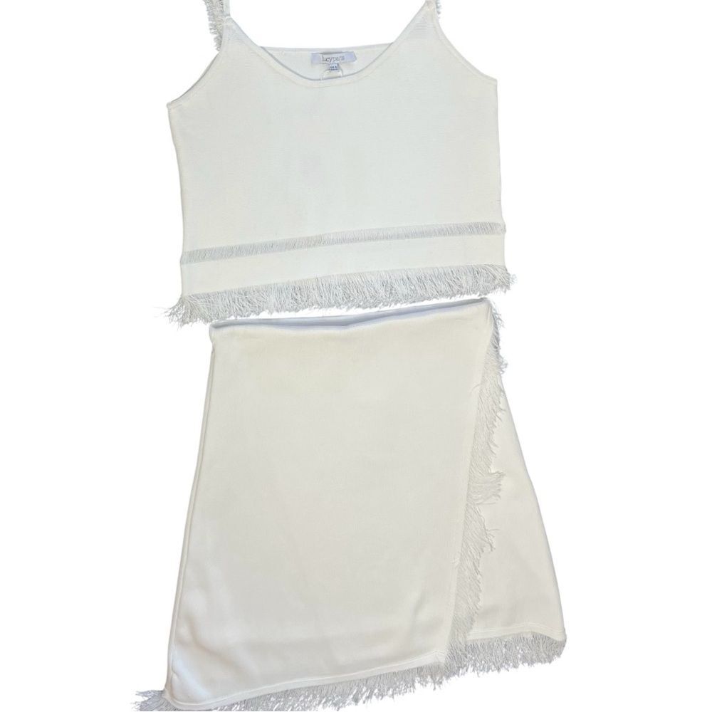NET Lucy Paris Eyelash Fringe Trim 2 PC Set.
Top & Matching Skirt
Size Med